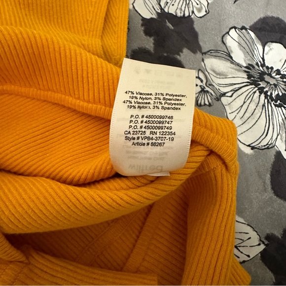 Wilfred Cut Out Yacine Top - Tuscan Yellow - Size XS - Picture 9 of 9